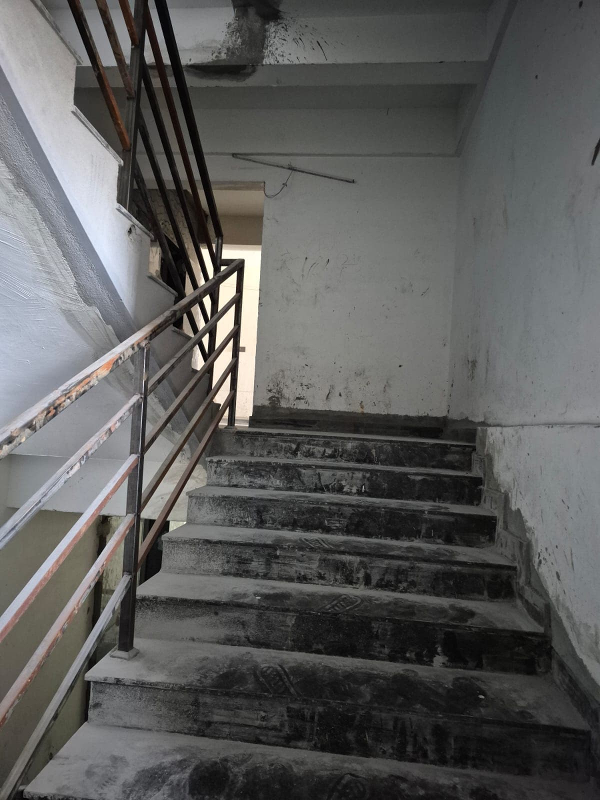 Triaxis Splendour + site photograph 1